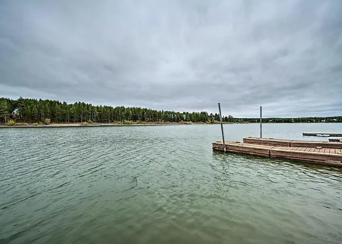 2 Cozy Island Park Cabins With Near The Lake!